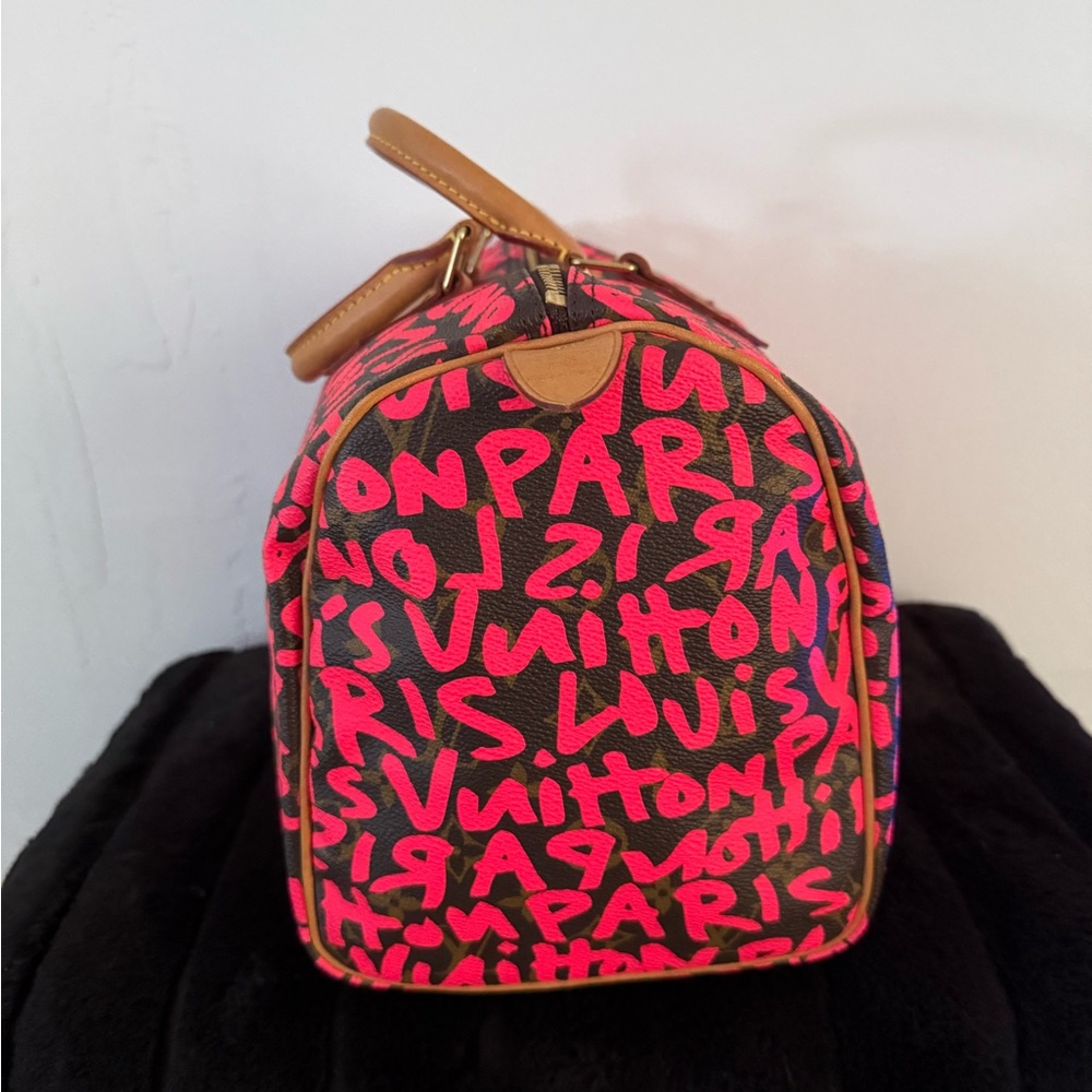 Authentic LOUIS VUITTON Monogram Graffiti Speedy 30 PINK - Picture 8 of 16